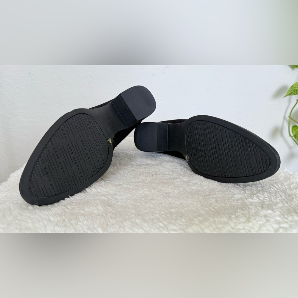 ALEX MARIE Black ankle Suede Leather Booties – Size 8 - Picture 4 of 7